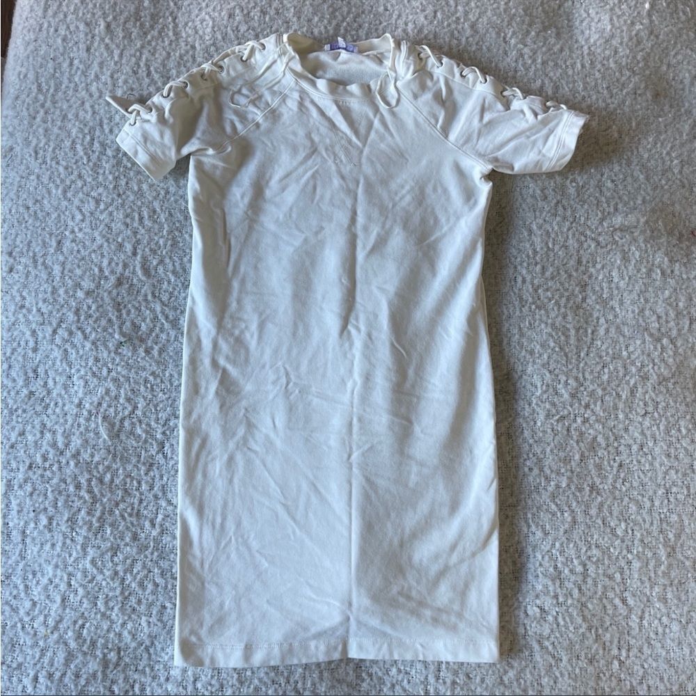 1. State xs white dress